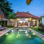 Sunny Villa Seminyak